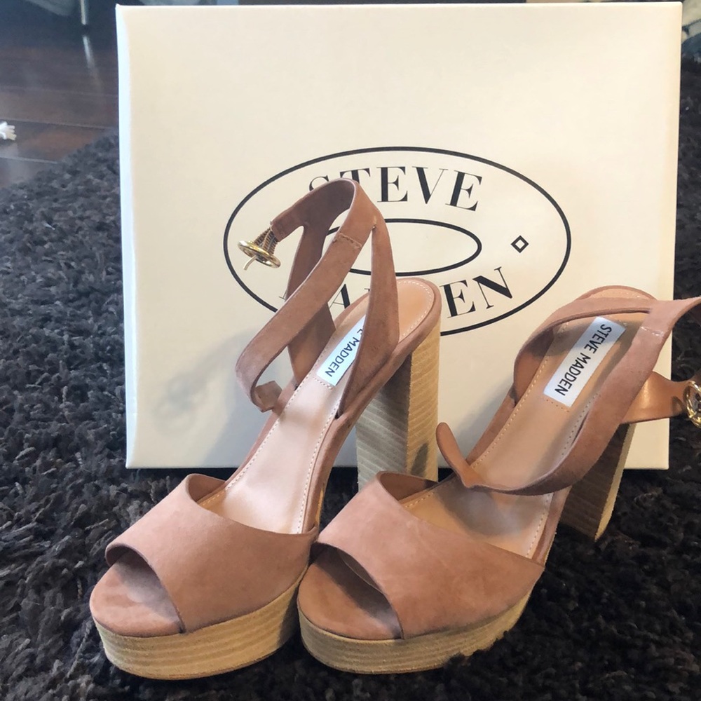 Steve madden Madeline tan suede wedges